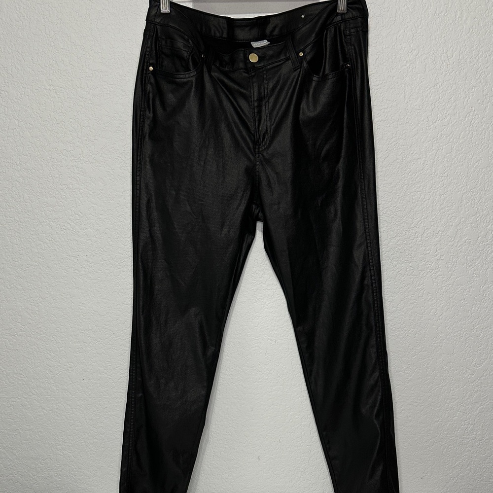 Chico's Women's Black Coated Pants 25R / 14